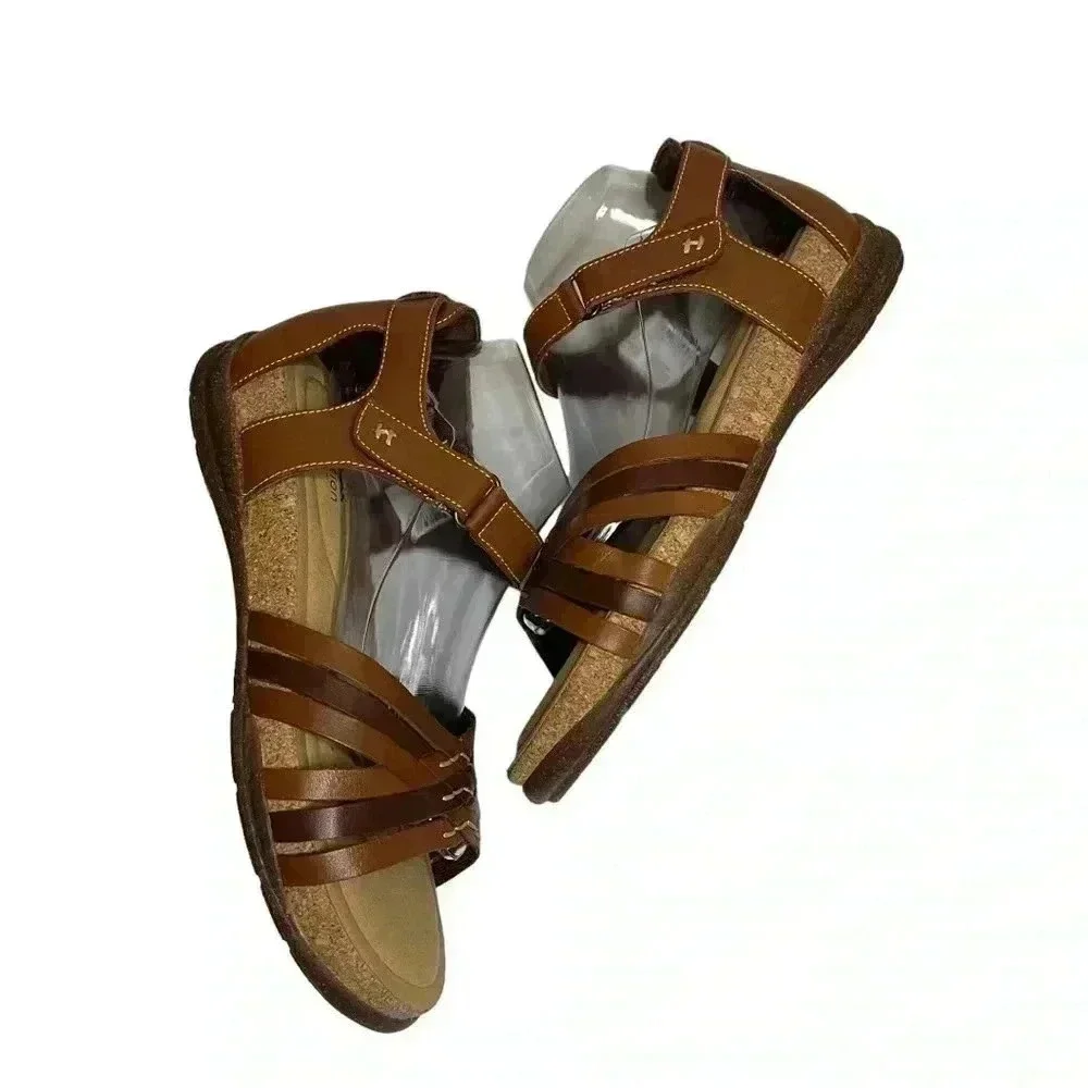 Women’s Clarks Sandals• Size 11•Genuine Leather Two Tone Brown•Brand New…